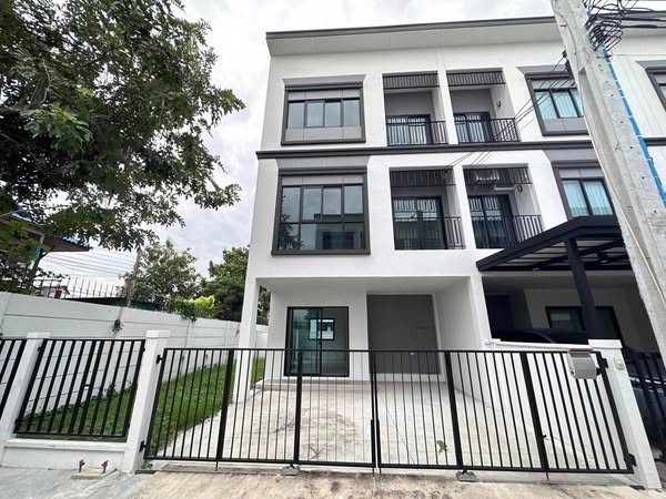 บ้านลุมพินี ทาวน์เพลส สุขุมวิท – ศรีนครินทร์ Lumpini Townplace Sukhumvit – Srinakarin