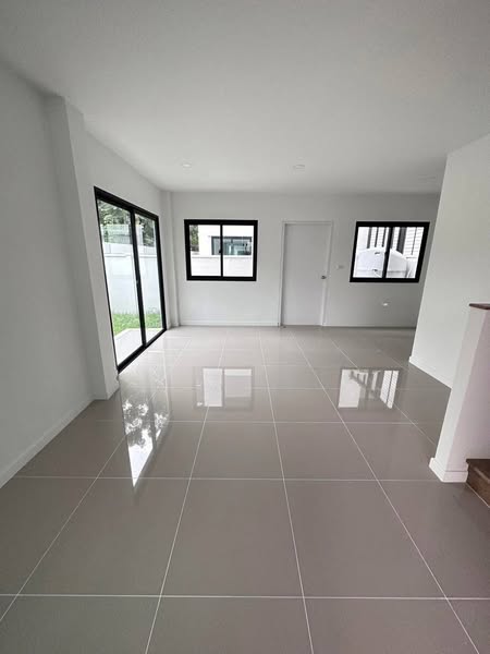 บ้านลุมพินี ทาวน์เพลส สุขุมวิท – ศรีนครินทร์ Lumpini Townplace Sukhumvit – Srinakarin