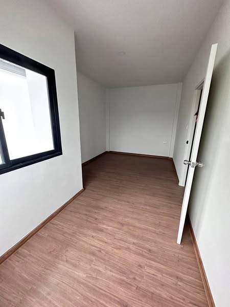 บ้านลุมพินี ทาวน์เพลส สุขุมวิท – ศรีนครินทร์ Lumpini Townplace Sukhumvit – Srinakarin