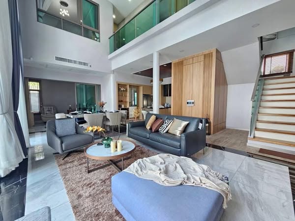 bedroom and living room of 98LakeVille Mabprachan Pattaya