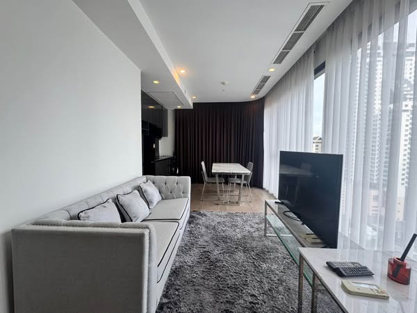living room and bedroom of Ashton Asoke