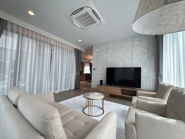 bedroom and living room of Burasiri Krungthep Kreetha