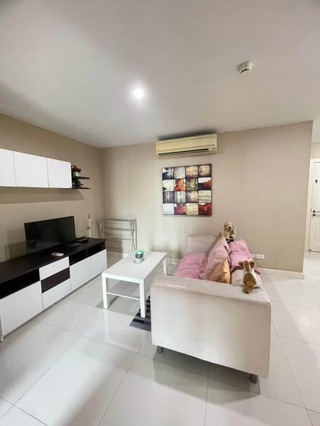living room and bedroom of Cassia Condominium : แคสเซีย คอนโดมิเนียม