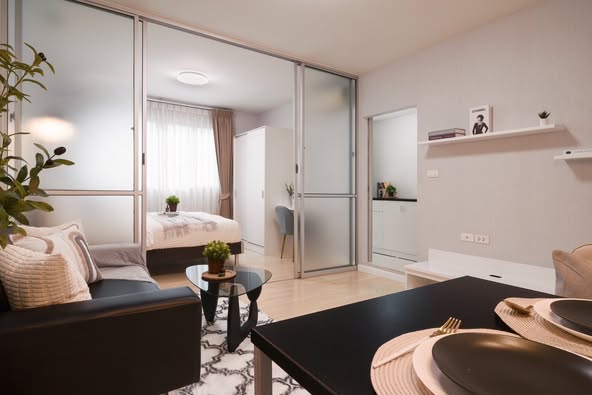 bedroom and bathroom of D condo ramindra