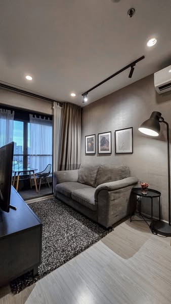 living room and bedroom of Ideo Mobi Sukhumvit Eastgate