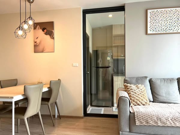 living room and room interior of Ideo O2 – Building A