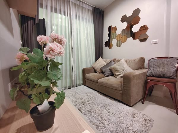 bedroom and living room of IDEO Ratchada-Huai Khwang
