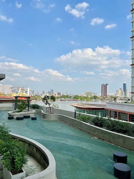 IVY River Condo