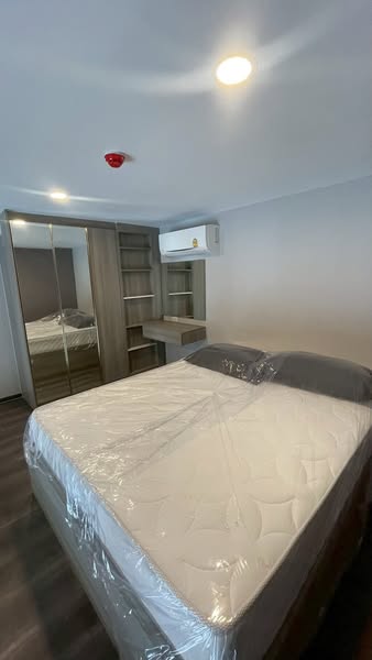 bedroom of Knightsbridge Kaset Society