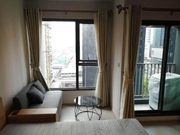 bedroom of Life Asoke – Rama 9