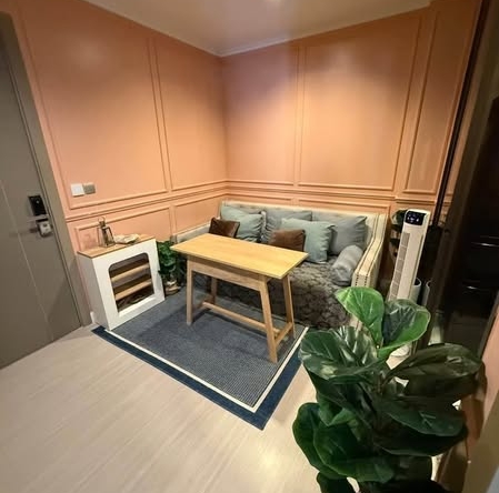 living room of Life Asoke – Rama 9