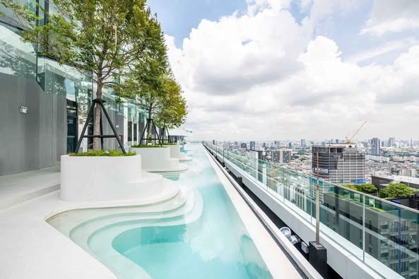 pool of Life Asoke – Rama 9