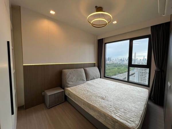 bedroom of Life Asoke Hype