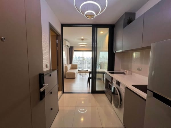 bedroom and room interior of Life Asoke Hype