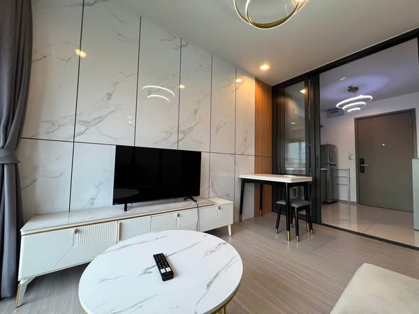 living room and bedroom of Life Asoke Hype
