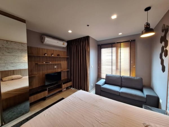 bedroom of Life One Wireless