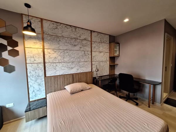 bedroom of Life One Wireless