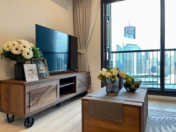 living room and room interior of Life One Wireless