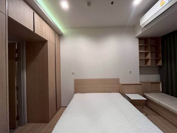 bedroom of M Jatujak