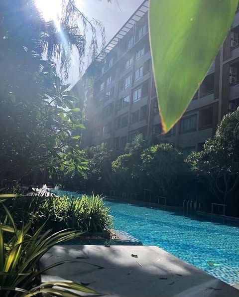 pool of Metro Luxe Ratchada