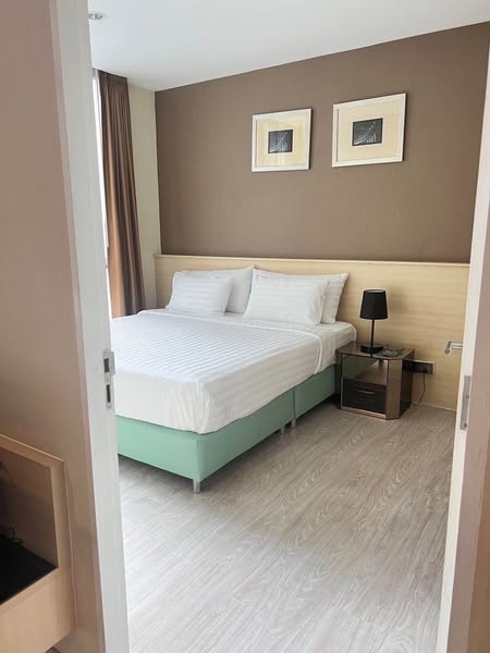 bedroom of Mövenpick Ekkamai Bangkok
