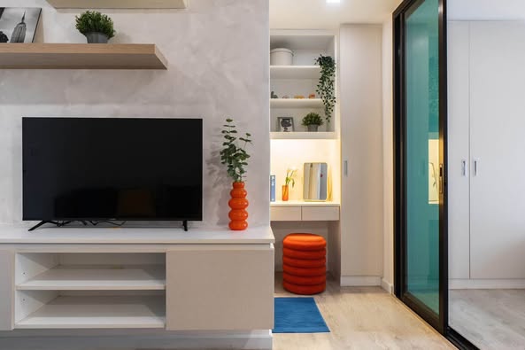living room and room interior of Pause 115