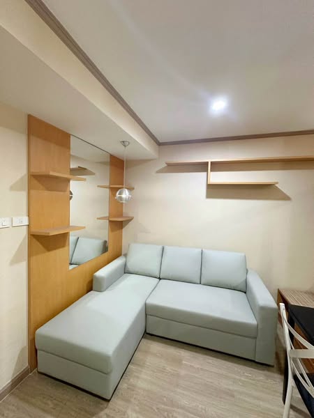 living room of Phahon-Sutthisan Lumpini Ville