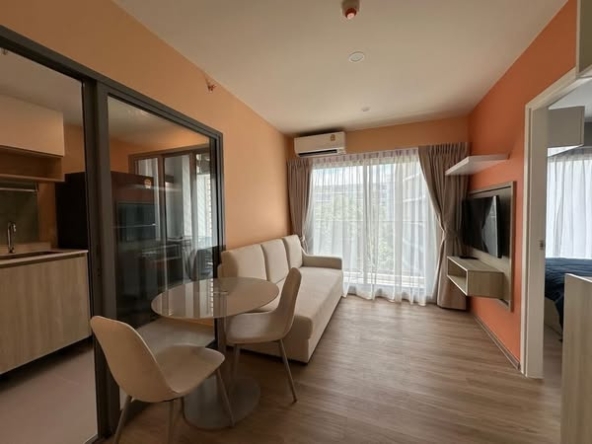 room interior of Phyll Phuket