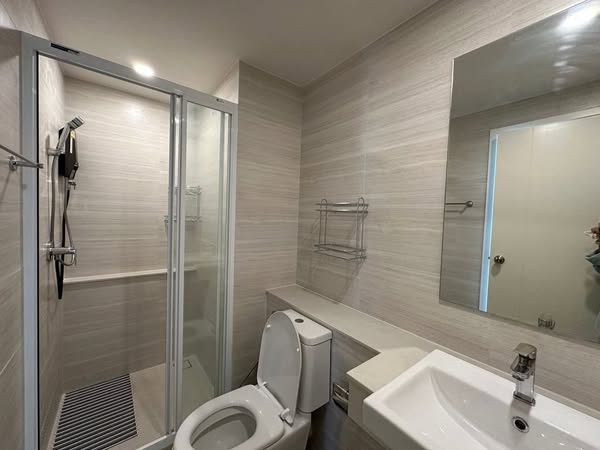 room interior and bathroom of Phyll Phuket