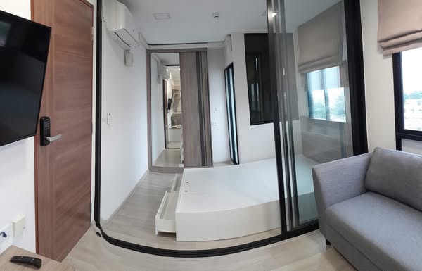 bedroom and room interior of พลัมคอนโด สะพานใหม่ สเตชั่น PLUM CONDO SAPHANMAI STATION