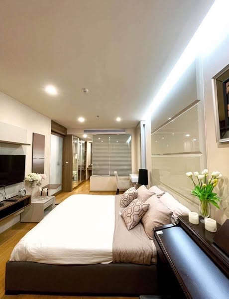 bedroom of Sathon Soi 12 Alley