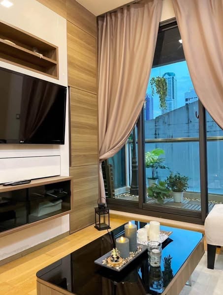 living room and room interior and bathroom of Sathon Soi 12 Alley