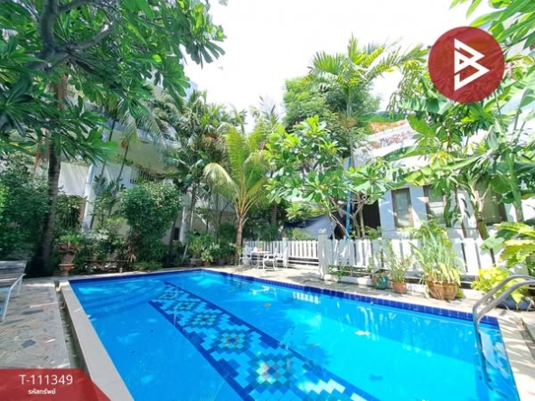pool of Setthasiri Ratchapruek Phran Nok