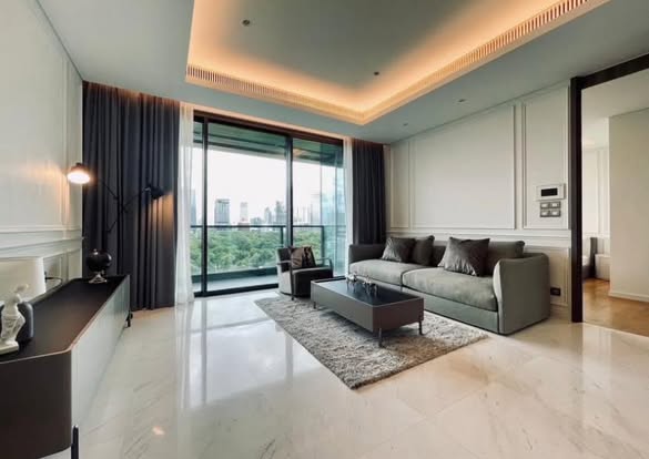 bedroom and living room of Sindhorn Tonson