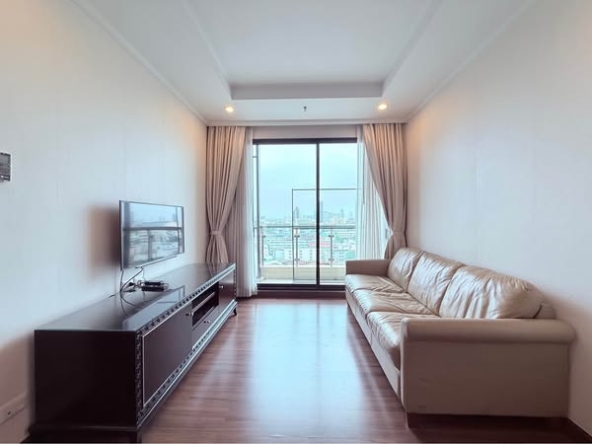 living room and bedroom of Supalai Elite Sathon – Suan Phlu