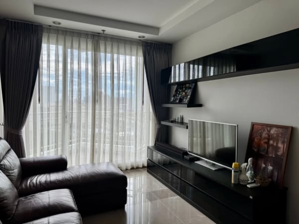 living room and bedroom and room interior of Supalai Wellington