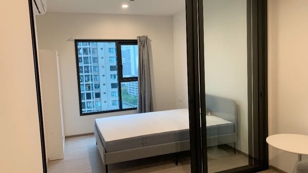 bedroom and room interior of THE BASE Phetchaburi-Thonglor เดอะ เบส เพชรบุรี – ทองหล่อ