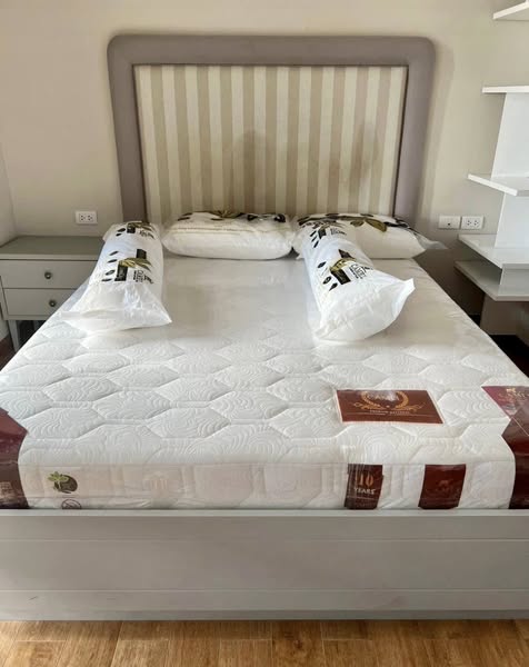bedroom of The Editor Saphan Khwai