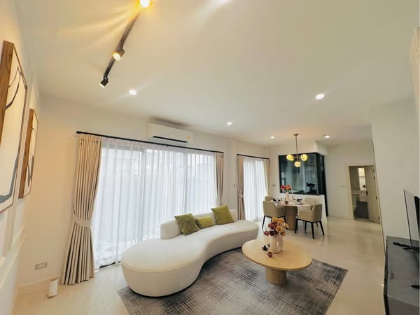 bedroom and living room of The Eight Chatuchak Ratchada Private Luxury Home
