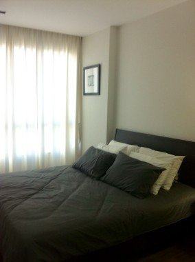 bedroom of The Room Sukhumvit 62