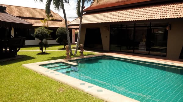 pool of The Siam Place Pool Villa 芭堤雅豪华泳池别墅