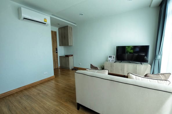 bedroom and living room of THE UNIQUE EKAMAI – RAMINTRA