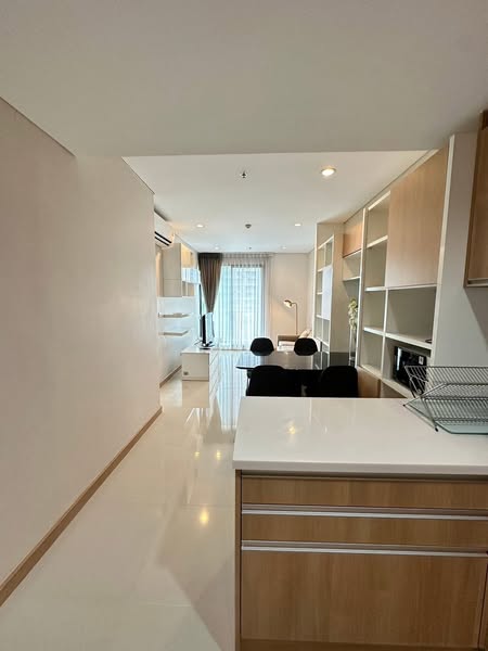 kitchen of Villa Asoke Condominium