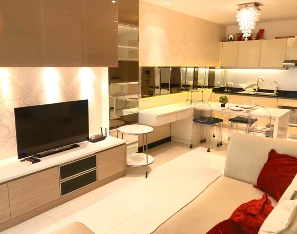 Voque Sukhumvit 16 Residential Condominium