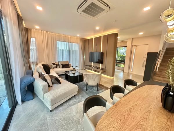bedroom and living room of มัณฑนา บางนา กม.15 | MANTANA Bangna km. 15
