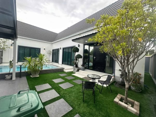 pool of พูลวิลล่ากรุงเทพ Airy Ville Bangkok