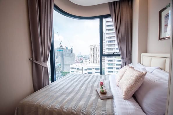 bedroom of Ashton Asoke