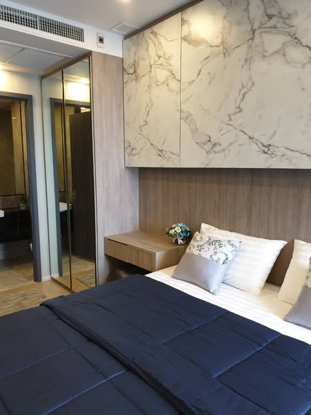 bedroom of Ashton Asoke
