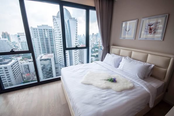bedroom of Ashton Asoke