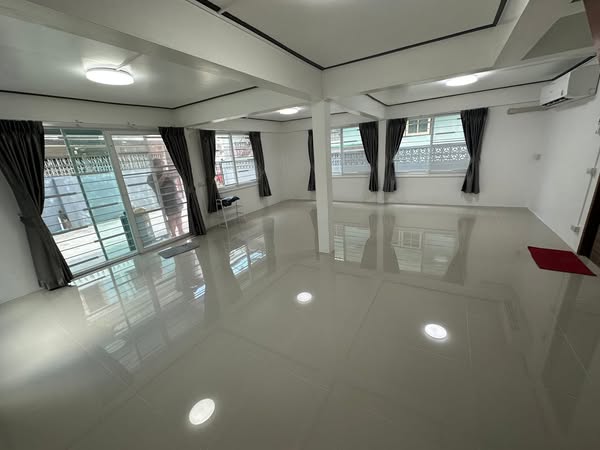 曼谷大管家 Bangkok Bighousekeeper